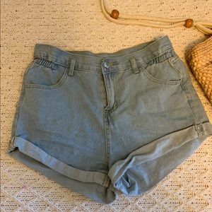 High waisted jean shorts - Size M